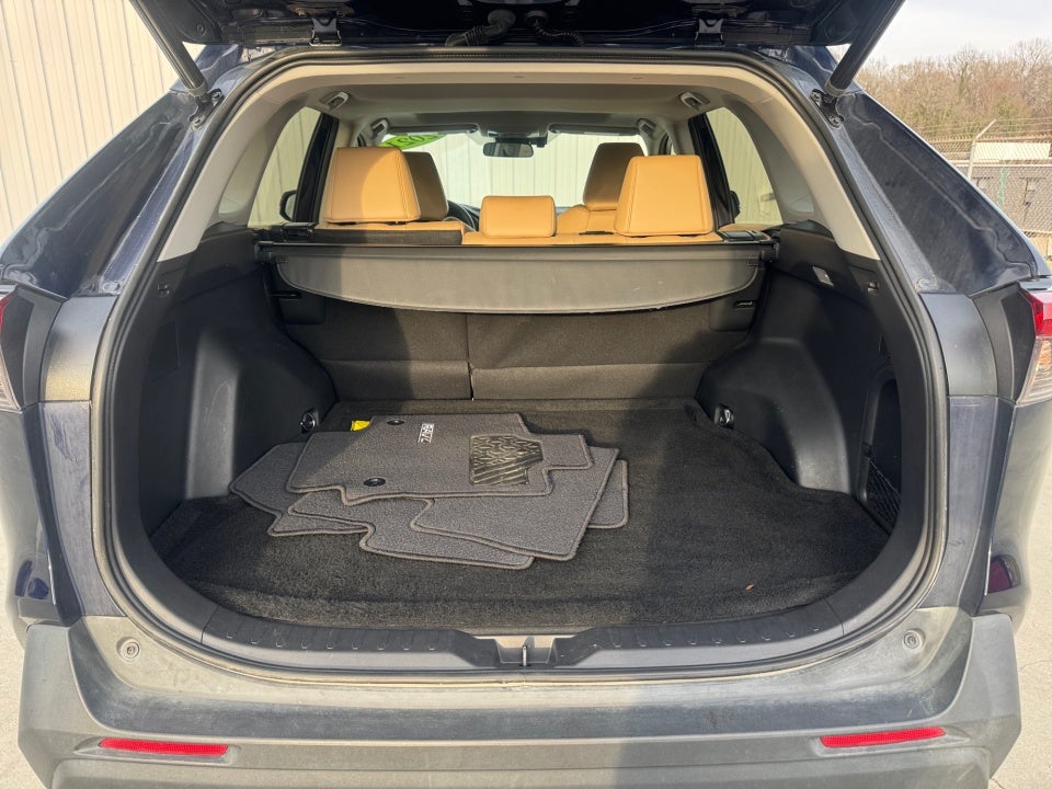 2021 Toyota RAV4 Hybrid XLE Premium